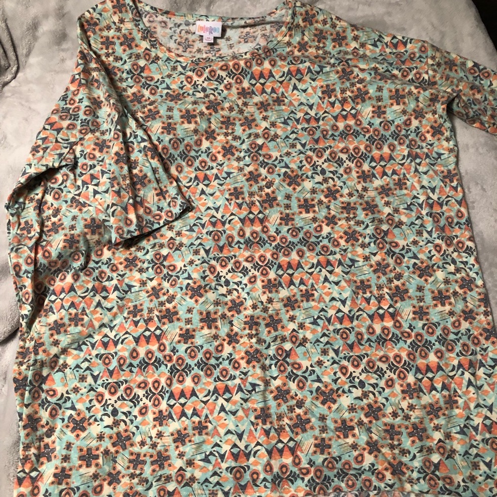 Lularoe Irma tunic